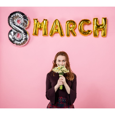 8 березня: як обрати ідеальний подарунок для кожної жінки