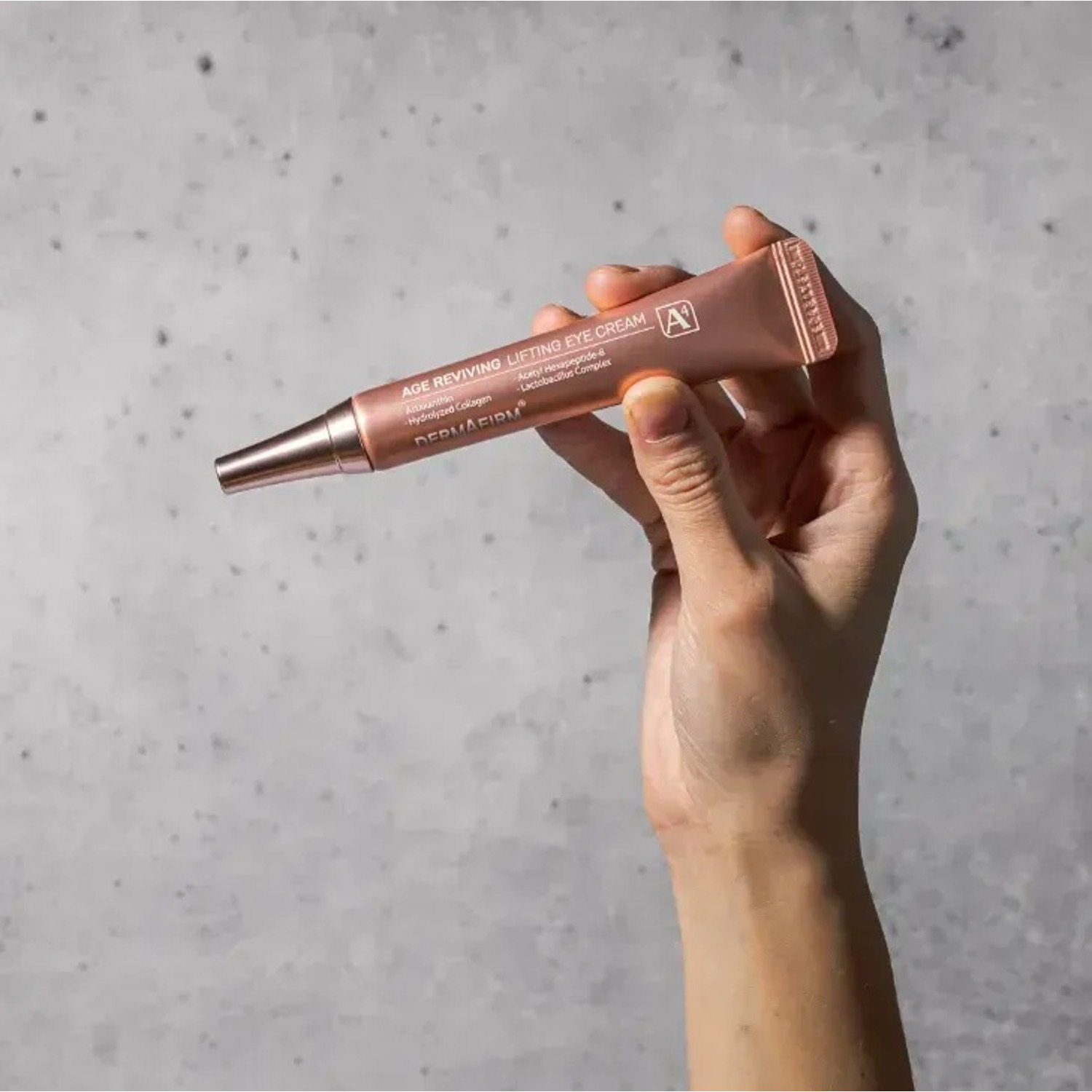 Ліфтинг-крем для зони навколо очей з Астаксантином Dermafirm Age Reviving Lifting Eye Cream