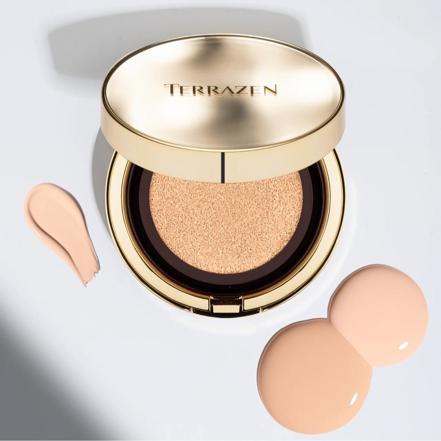 Тональний кушон з SPF50 TERRAZEN Perfect Finish Cushion