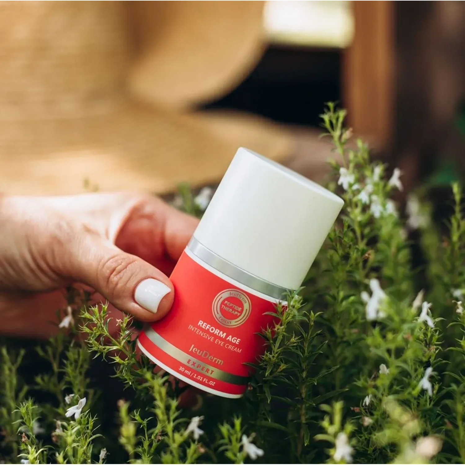 Омолаживающий крем под глаза JeuDerm Reform Age Intensive Eye Cream