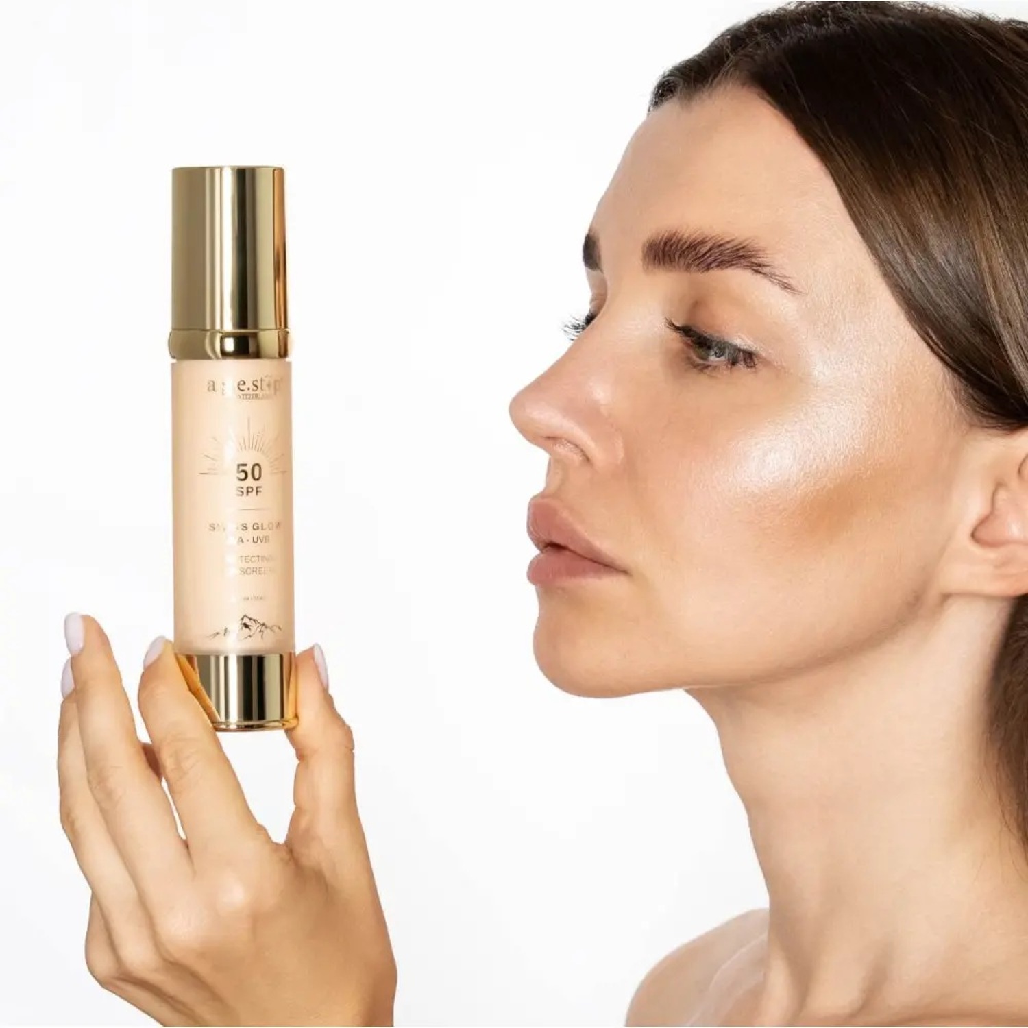 Денний сонцезахисний крем A.G.E. STOP SPF 50 Swiss Glow Protecting Sunscreen
